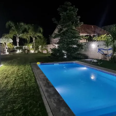 Сasa de vacaciones Casa Jardín *